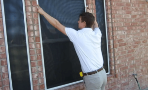 Solar screen installer