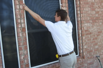 Solar screen installer